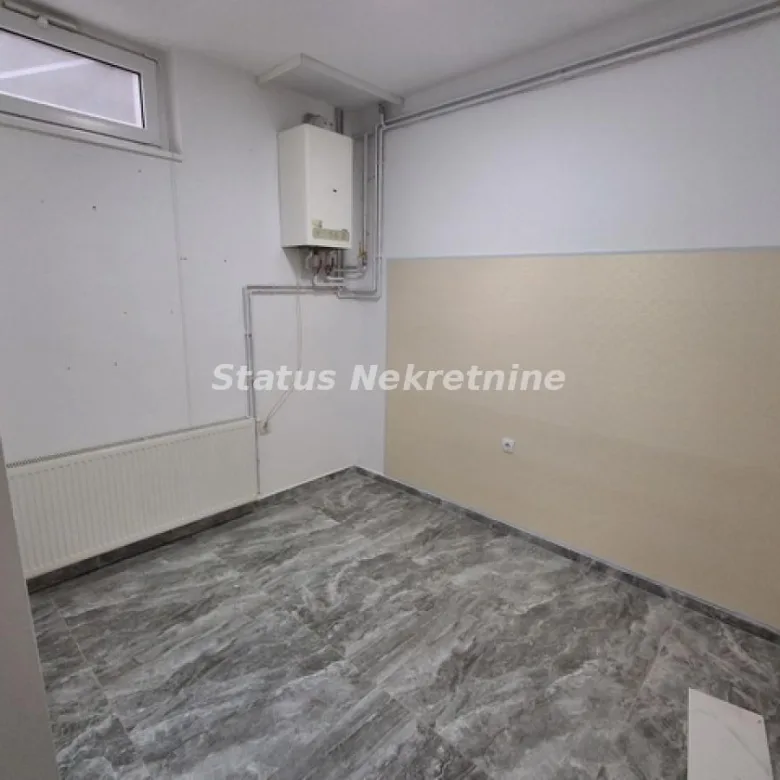 Lokal Izdavanje Novi Sad  100 m2