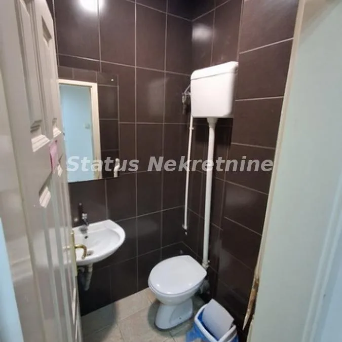 Petosoban stan za izdavanje, Centar, Novi Sad, 170m², 1.000 €/mes