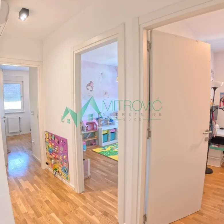 Četvorosoban stan na prodaju, Novo Naselje, Novi Sad, 88m², 386.250 €