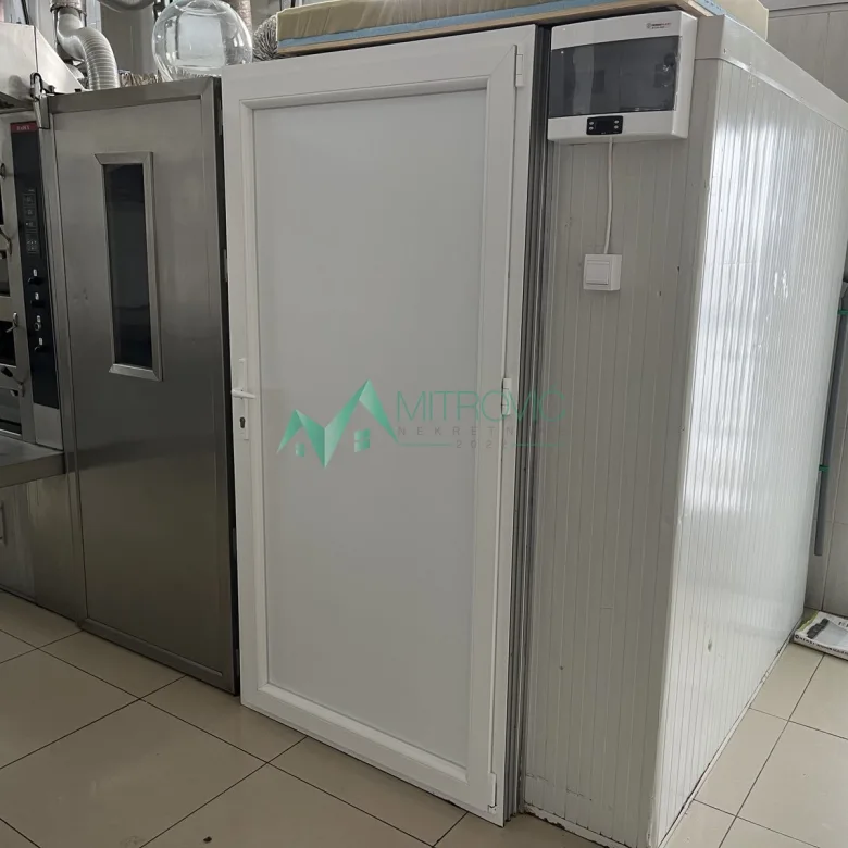 Lokal Prodaja Novi Sad  111 m2