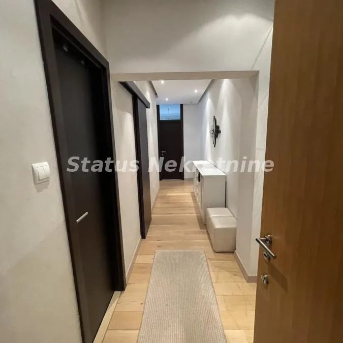 Trosoban stan na prodaju, Liman 3, Novi Sad, 105m², 2. sprat, 432.600 €