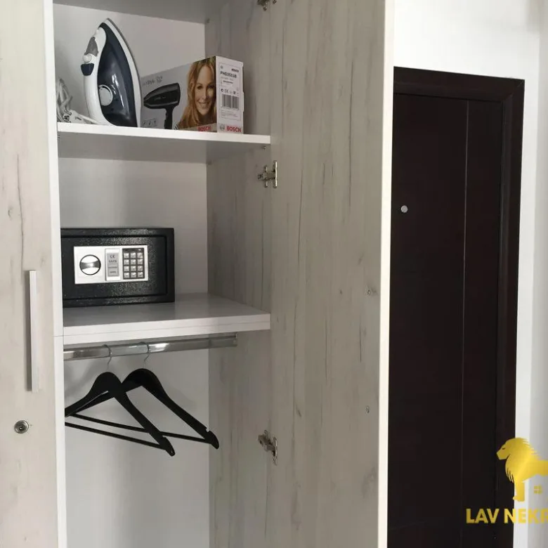 Stan Izdavanje Novi Sad  46 m2
