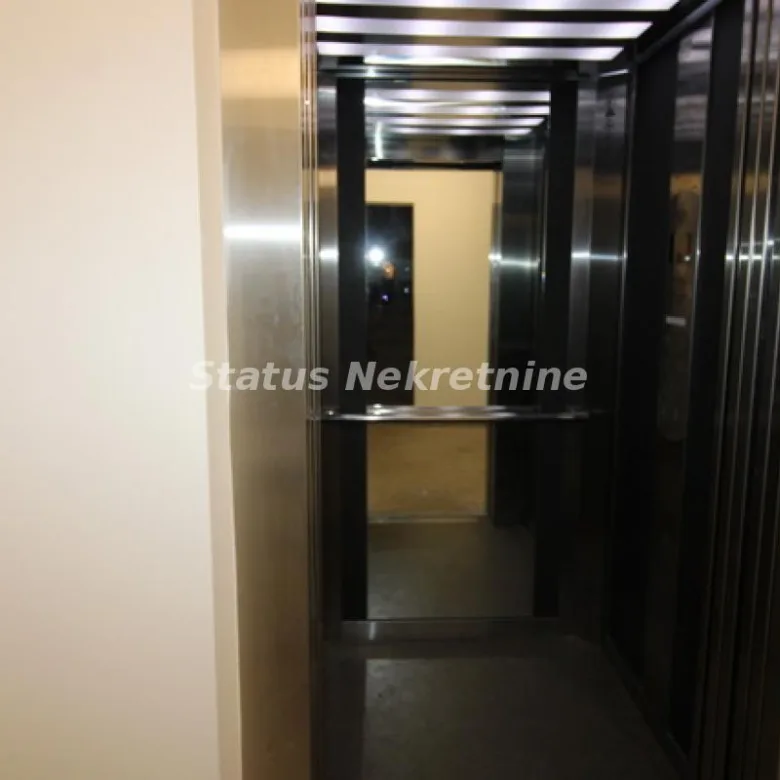 Troiposoban stan na prodaju, Novo Naselje, Novi Sad, 67m², 145.000 €