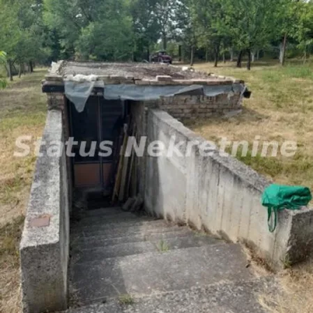 Plac na prodaju, Inđija, 11 ari, 42.000 €