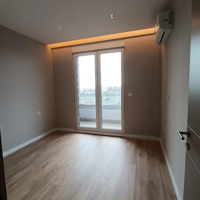 Stan Prodaja Beograd Trošarina 168 m2