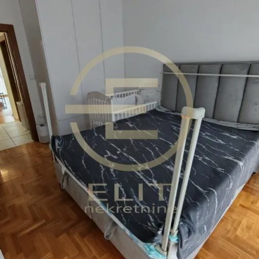 Stan Prodaja Novi Sad  42 m2