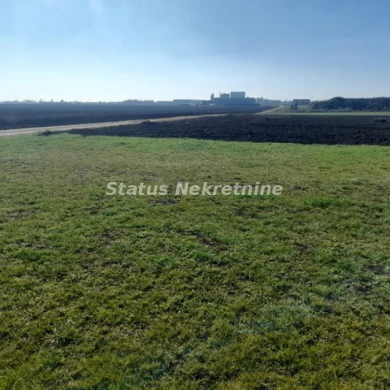 Plac Prodaja Inđija  0 m2