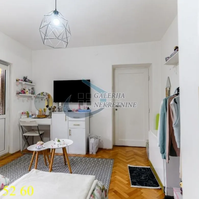 Dvosoban stan na prodaju, Slavujev Venac, Beograd, 61m², 228.000 €