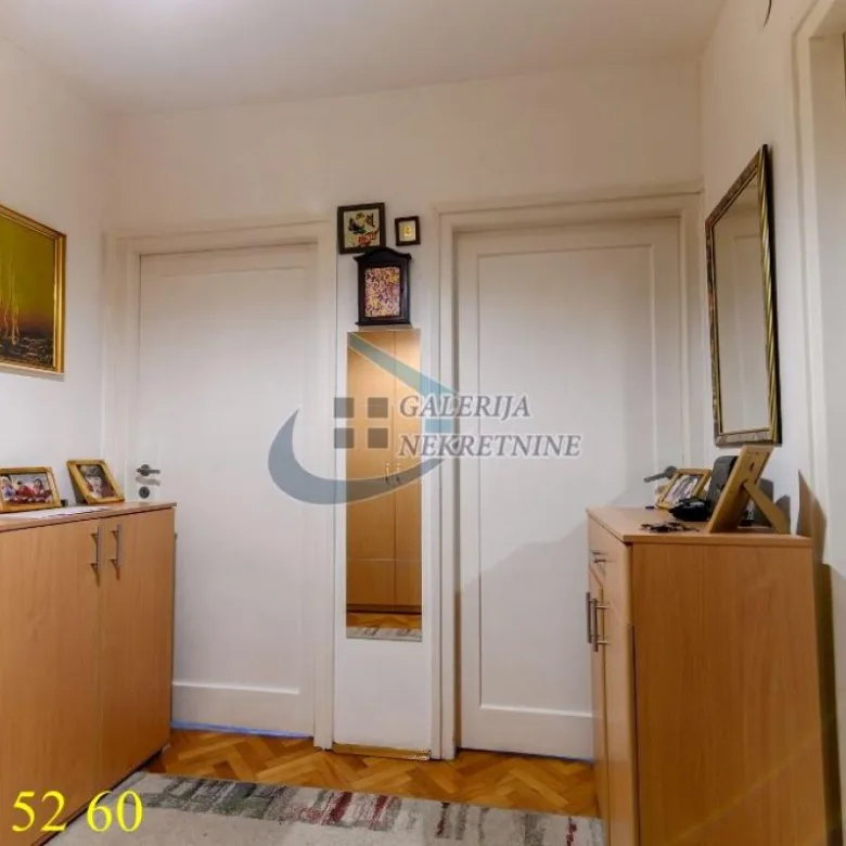 Dvosoban stan na prodaju, Slavujev Venac, Beograd, 61m², 228.000 €