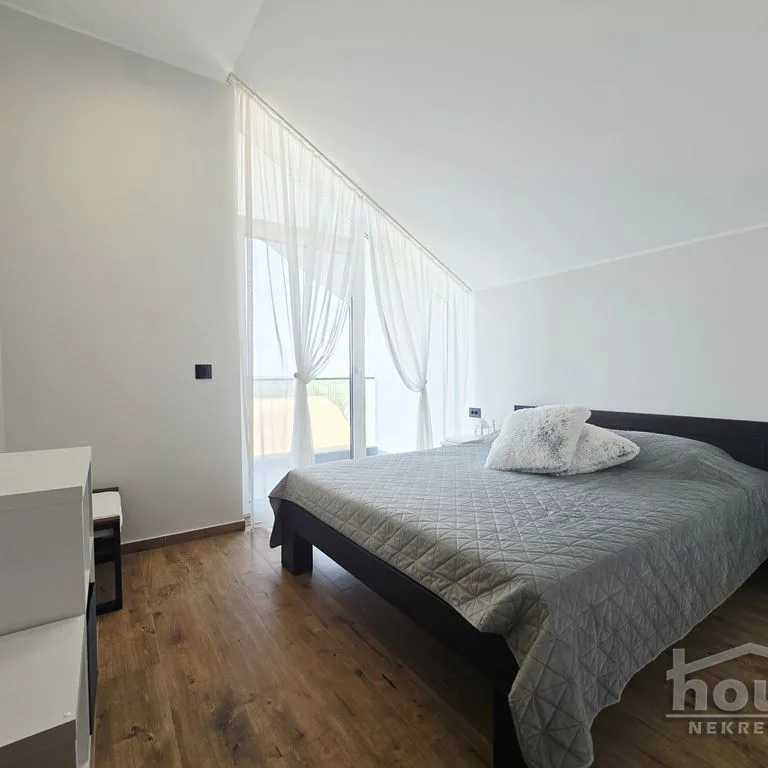 Kuća na prodaju, Čerević, Beočin, 222m², 2. sprat, 362.000 €