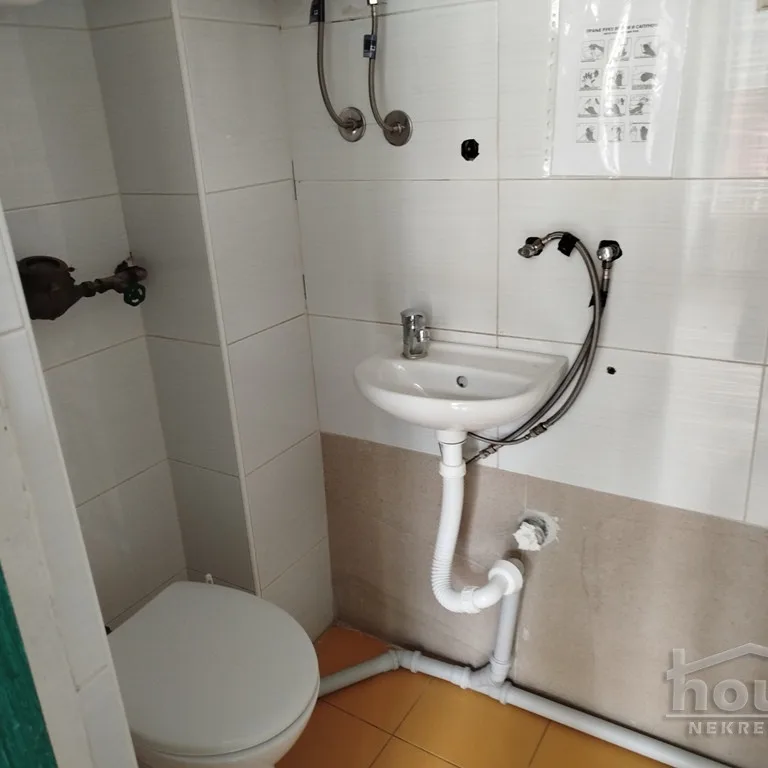 Lokal Izdavanje Novi Sad  20 m2