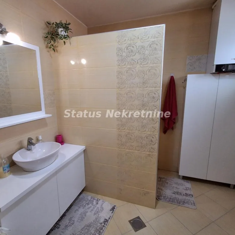 Kuća za izdavanje, Sremska Kamenica, Novi Sad, 157m², 1.600 €/mes