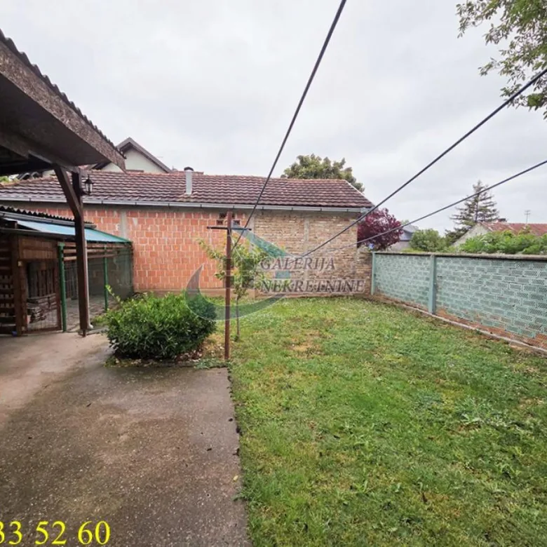 Kuća na prodaju, Centar, Inđija, 212m², 200.000 €