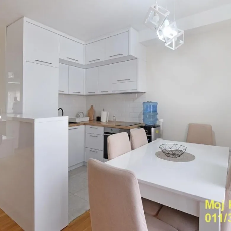 Trosoban stan na prodaju, Slavujev Venac, Beograd, 87m², 261.000 €