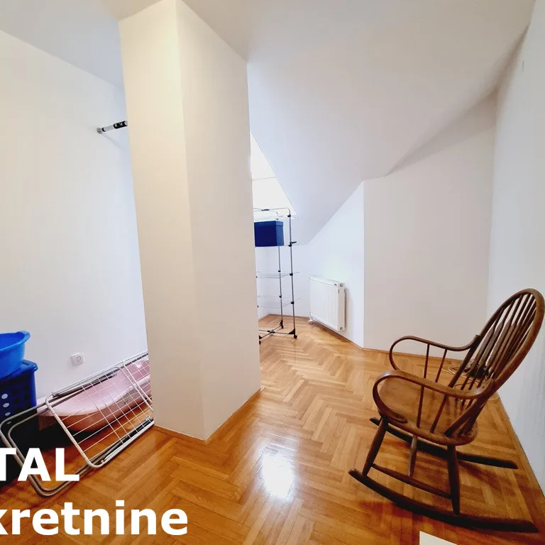 Troiposoban stan na prodaju, Socijalno, Novi Sad, 80m², 3. sprat, 236.900 €
