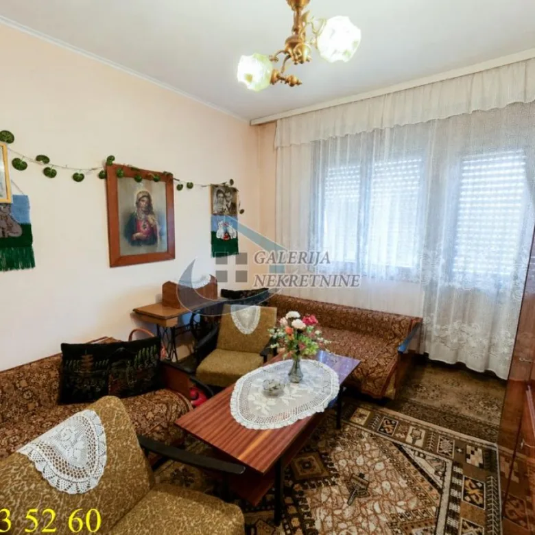Kuća na prodaju, Centar, Inđija, 240m², 140.000 €