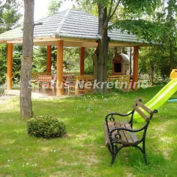 Kuća na prodaju, Irig, 360m², 515.000 €