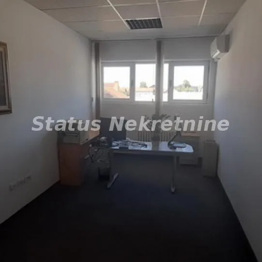 Lokal za izdavanje, Veternik, Novi Sad, 450m², 3.600 €/mes