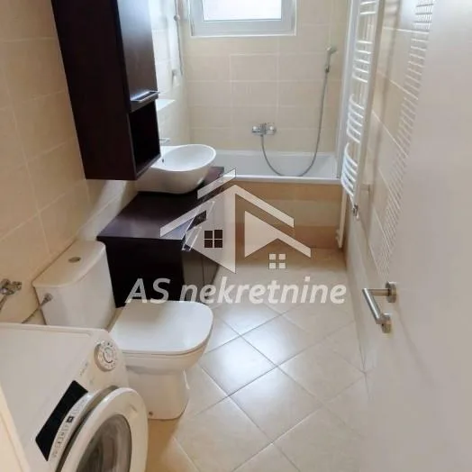 Trosoban stan za izdavanje, Blok 70a, Beograd, 72m², 6. sprat, 900 €/mes