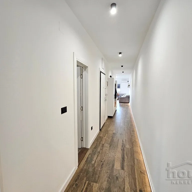 Stan Prodaja Novi Sad  87 m2