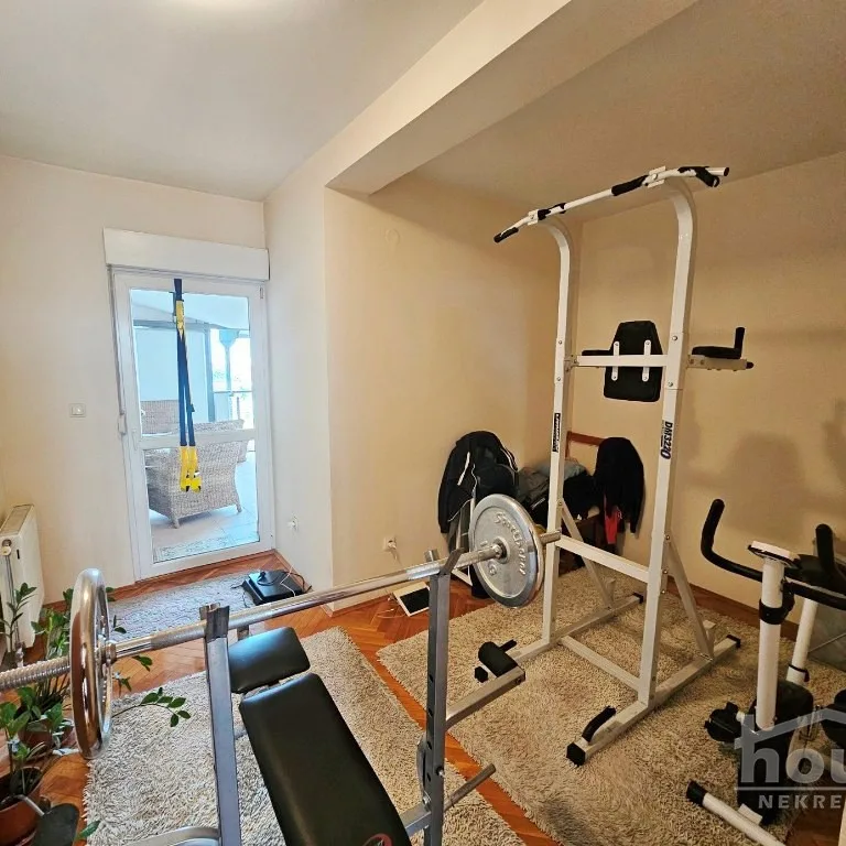 Četvorosoban stan na prodaju, Centar, Novi Sad, 148m², 4. sprat, 259.000 €