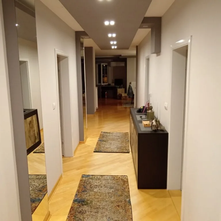 Lokal na prodaju, Ruma, 390m², 1. sprat, 412.000 €