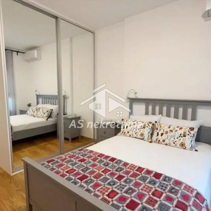 Dvosoban stan za izdavanje, Blok 65, Beograd, 54m², 1. sprat, 1.100 €/mes