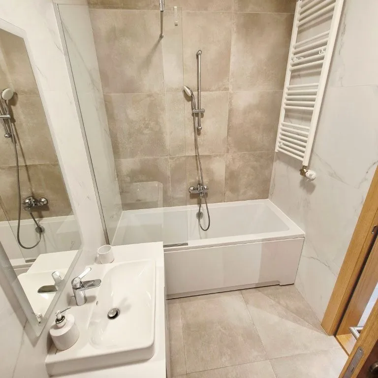 Trosoban stan na prodaju, Bulevar Evrope, Novi Sad, 78m², 5. sprat, 270.000 €