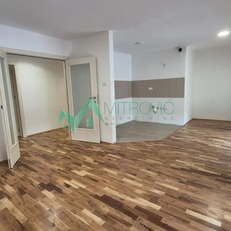 Stan Prodaja Novi Sad  95 m2