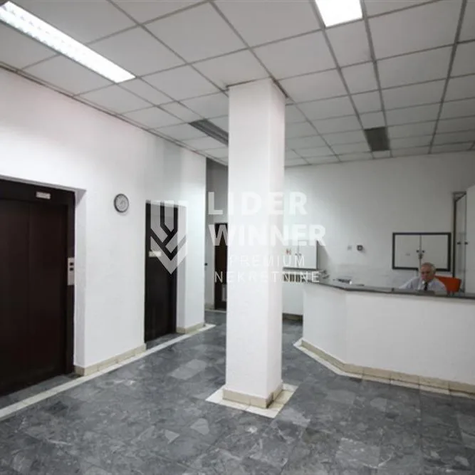 Lokal za izdavanje, Centar, Beograd, 220m², 1.950 €/mes
