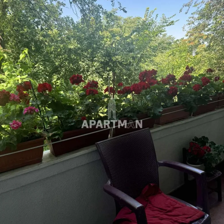 Trosoban stan na prodaju, Senjak, Beograd, 101m², 490.000 €