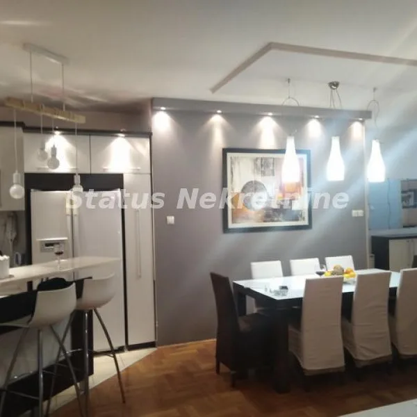 Stan Prodaja Novi Sad  144 m2