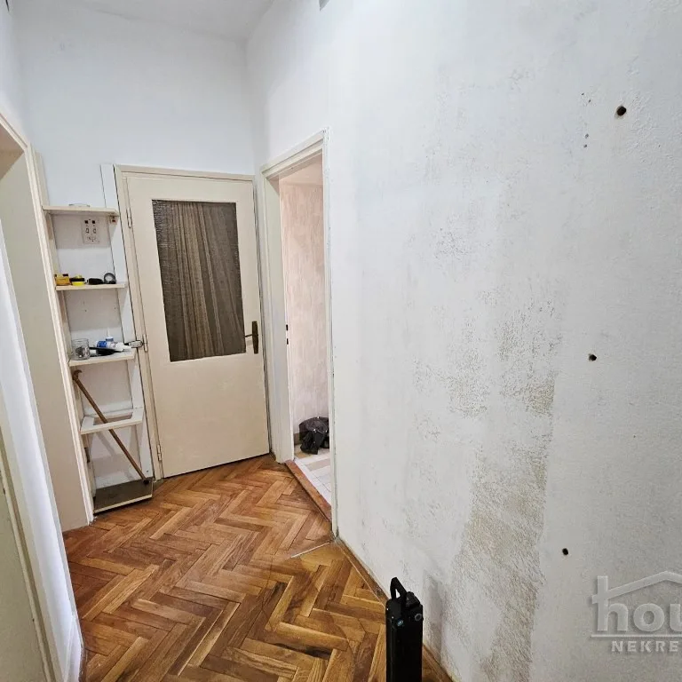 Stan Prodaja Novi Sad  65 m2