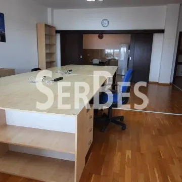 Lokal za izdavanje, Bulevar Oslobođenja, Novi Sad, 210m², 2.000 €/mes