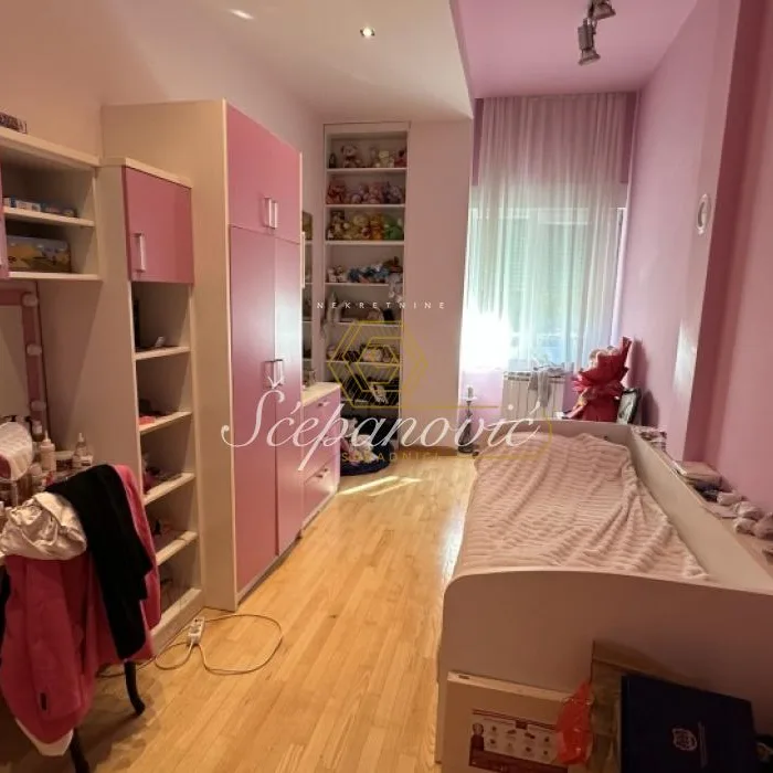 Četvorosoban stan na prodaju, Liman 3, Novi Sad, 127m², 420.000 €