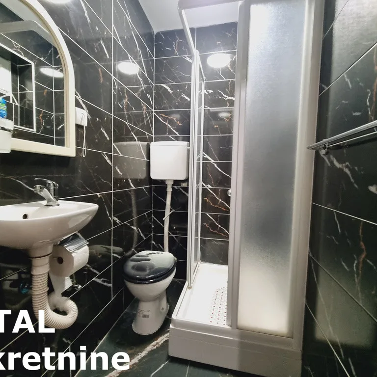Troiposoban stan na prodaju, Bulevar Oslobođenja, Novi Sad, 78m², 6. sprat, 200.000 €