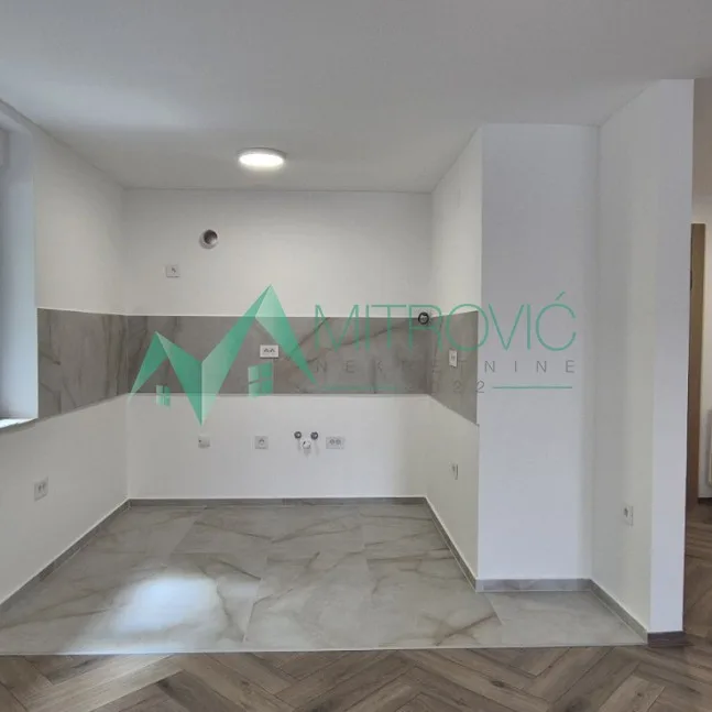 Četvorosoban stan na prodaju, Telep, Novi Sad, 96m², 265.280 €