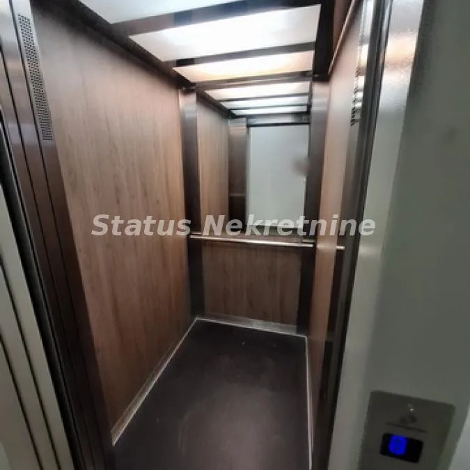 Stan Prodaja Inđija  45 m2
