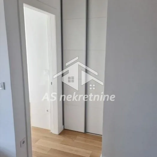 Stan Izdavanje Beograd Tošin Bunar 42 m2