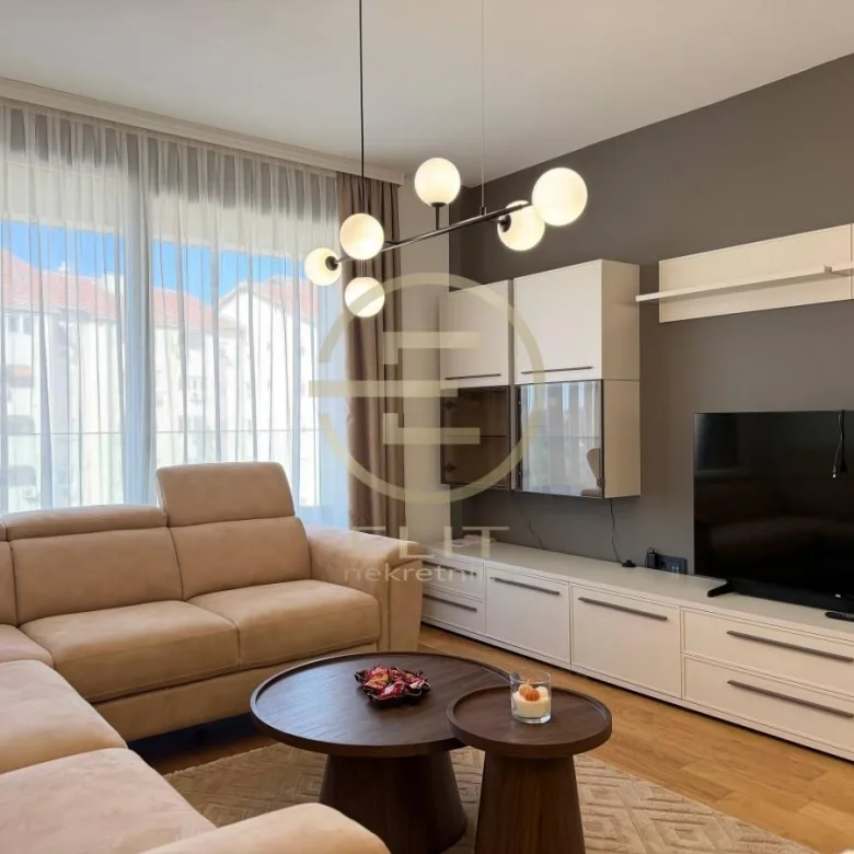 Stan Izdavanje Novi Sad  72 m2
