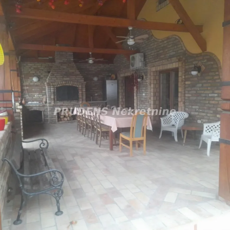 Kuća na prodaju, Surčin, Beograd, 190m², 1.500.000 €