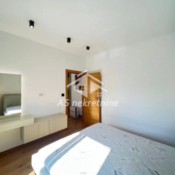 Četvorosoban stan na prodaju, Južni Bulevar, Beograd, 88m², 387.000 €