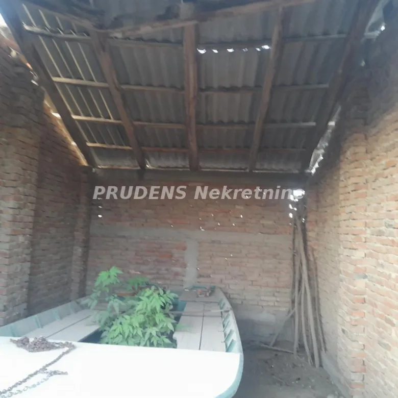 Kuća na prodaju, Obrež, Pećinci, 150m², 65.000 €