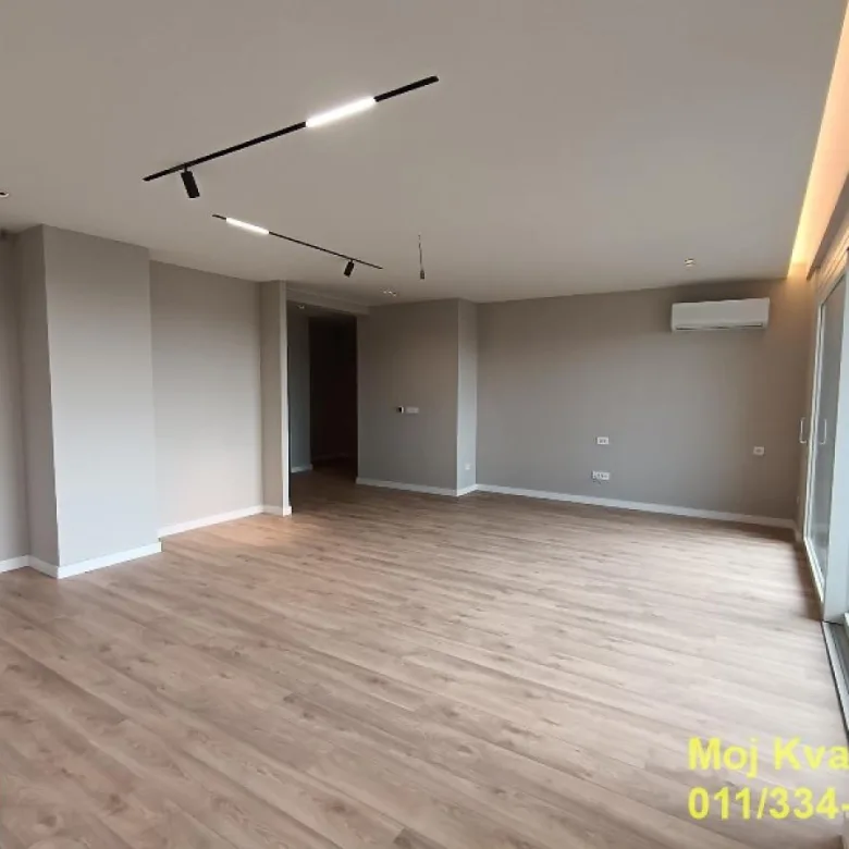 Stan Prodaja Beograd Trošarina 168 m2