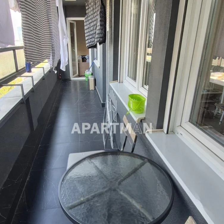 Dvoiposoban stan na prodaju, Blok 45, Beograd, 90m², 339.000 €