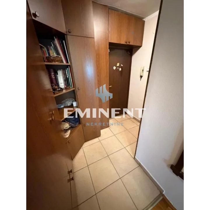 Četvorosoban stan za izdavanje, Blok 72, Beograd, 93m², 1.000 €/mes