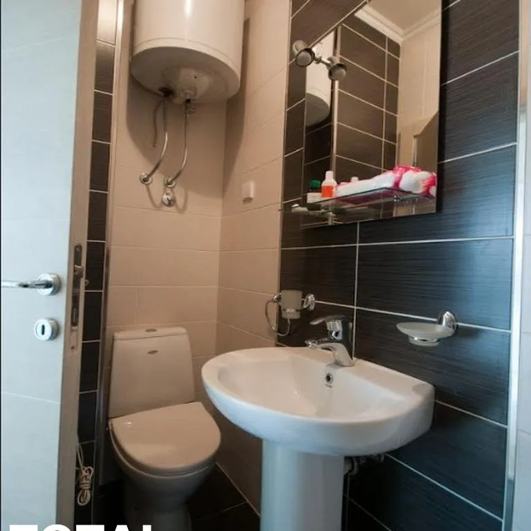 Lokal za izdavanje, Bulevar Oslobođenja, Novi Sad, 111m², 1.200 €/mes