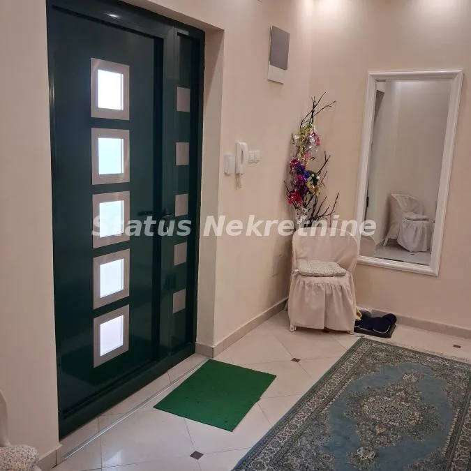 Kuća za izdavanje, Sremska Kamenica, Novi Sad, 157m², 1.600 €/mes