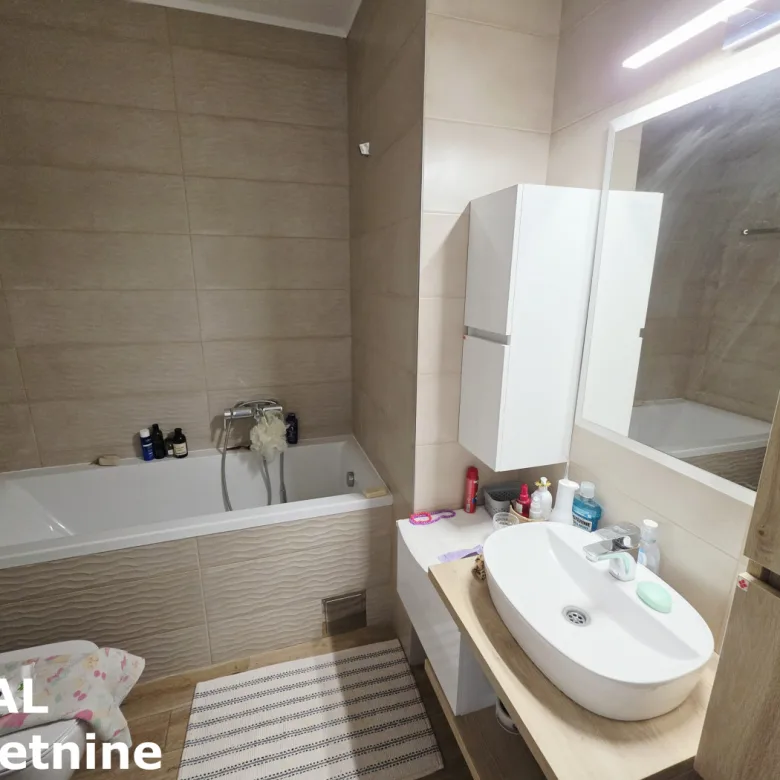 Troiposoban stan na prodaju, Sajmište, Novi Sad, 104m², 2. sprat, 350.000 €
