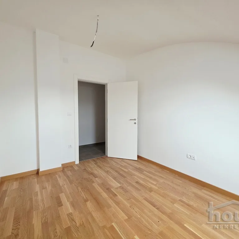 Četvorosoban stan na prodaju, Petrovaradin, Novi Sad, 118m², 2. sprat, 251.800 €